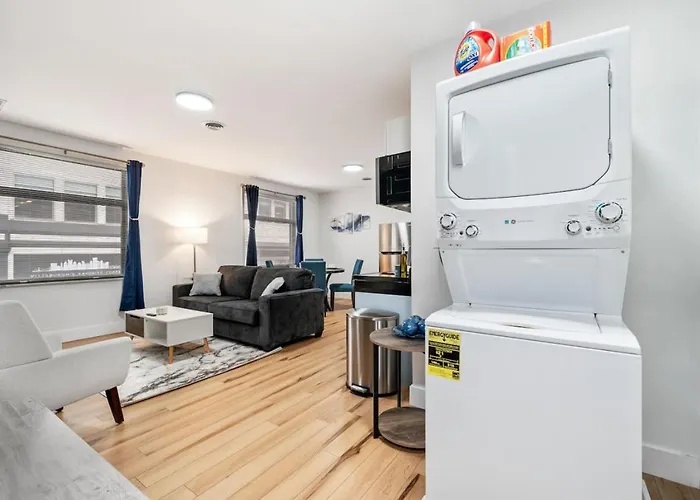 Cozy King With Parking, Workspace, And In Location * Pittsburgh